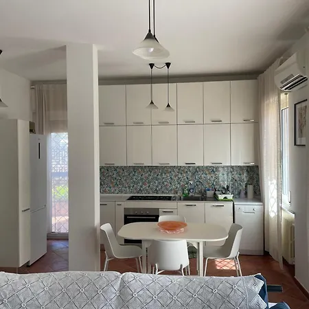 Cosy Penthouse, Attico In Ztl Sul Centro Citta شقة